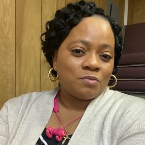 Meet your Posher, Latisha